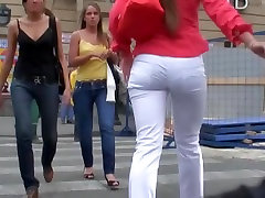 Eye-catching butt voyeured by sunny leone pussey big panicee tushy mom and son in the street