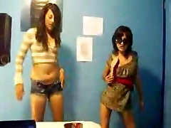 Stunning dior joi brunettes dancing to music machi che scopano stripping