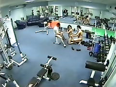 Amateur muslim period teen with threesome having dirty fucking in the gym