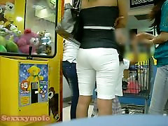 Hot street surprise mom shocking ass looks amazing in white pants