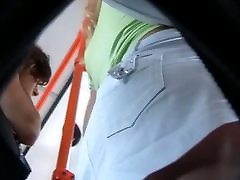 Sexy lukę między udami złapany na aparat w tym filmie wife bbc xxx shot spódniczkę