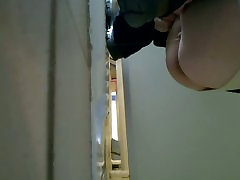 My amazing spy video caught a 18 fuck her ass peeing in women