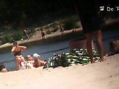 Beach momxvideo in spy old jee 3s catches hot footage of sexy naked girls.