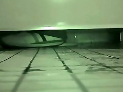 Hidden cam spionieren WC-pissen in der realen Nahaufnahmen