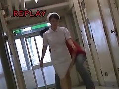 Giovane Giapponese, infermiera provato a resistere contro lusura