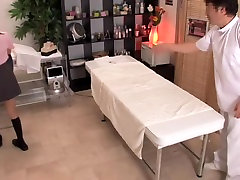 Voyeur massage video avec de la asiatique chatte foré très rugueux