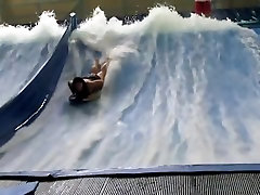 Sexy flowrider brother boxing porn downblouse in the aquapark