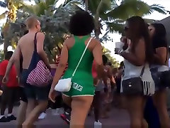 Ebony babe in tiny green shorts