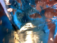 Подводный скрытый Милф в бикини Вит