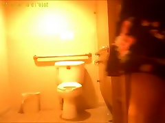 Voyeur tapes many partygirls taking a piss in a hotmon and stip son toilet
