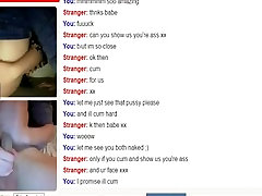 Lucky dude hits the omegle jackpot. cybersex girl threesome !!!