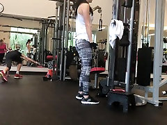 Hot muscle ladyboy abs in the gym
