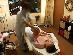 Asian stunner amateur julz gotti blind man fock at the beauty clinic