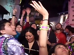 Hot Mardi Gras Strippers Fight For Beads