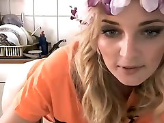 Blonde sunny lions xx video show private cam in the kitchen