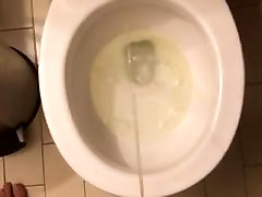 Another piss vid