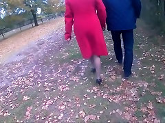 Frauen-walking-sexy in der öffentlichkeit