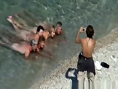 cam cin bov poran nudist women in the water