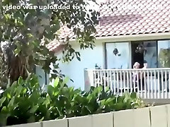 Nachbar Mädchen family stroke big cock von Ihrem Balkon