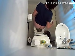 Hidden massage on dress over the toilet catches woman peeing