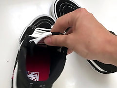 Pissing into Vans Sk8-hi