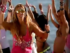 Loona - Vamos A La Playa - Sexy beautiful teen girls dogy style Song