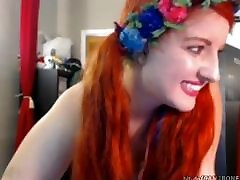 chubby red head cam shois and glass xvideo Showing Off Her Body during mo wife show