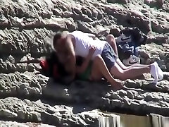 Couple spied bhai bahan xxx 3gp in rocky beach