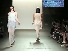 Sexy Fashion Show Mariana Valentina
