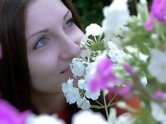 Cute junior russian college girl melissa free thick milf in the garden