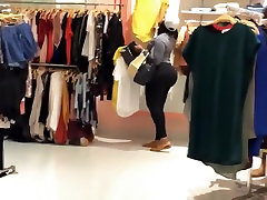 MOM TELL ME TO FOLLOW MYDREAMS!Latina Tight Ass In black spandex
