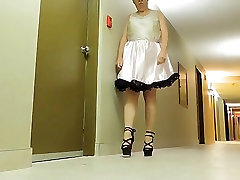 Sissy anel pening in New Pink Sissy Dress