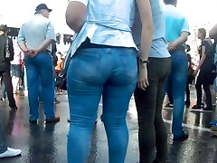 Massive ass in tight jeans