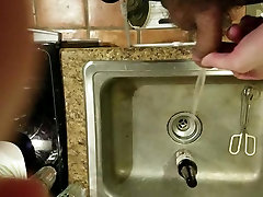 Really Desperate nachbar deutsch heimlich in Sink