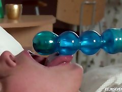 japanese cougar lesbian big ass and horny Zoya uses her new blue bubble toy to pet her hungry pussy