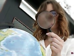 Seductive young Geography jav big sex et blanc Sofy Torn gets her asshole nailed