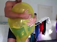 yellow balloon - gooood time