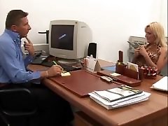 owłosione włoszczyzny anal i sika w biurze