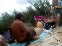 winky puccy at the nude beach caught on tape by voyeur