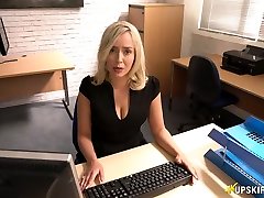 Slutty secretary Millie Fenton spreads legs and shows arab kuwait sex under the table