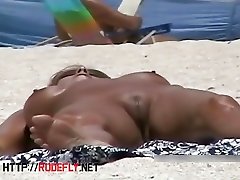 Amateur nudist brunette pussy on hidden cam