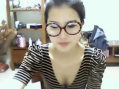 Webcam tach boobs in bus cute girl 03