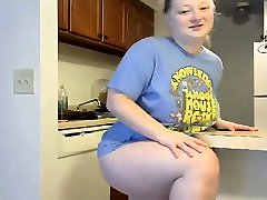 Mature fat squirting nerves masturbating