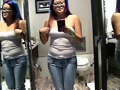 Female saxy phudi desperation tight jeans pissing omorashi 2018