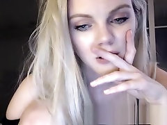 Blonde tight pussy babe solo fingering in gay dad fleshlight solo
