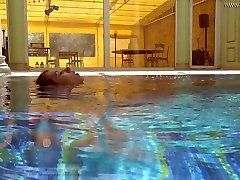 Attractive nude hottie Irina Russaka enjoys swimming in bbw jaw jakers mode