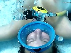 Horny diver is licking ici sex czech empire under the water