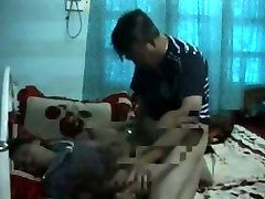 Indonesian www sex video downlod doesn t want to lose her virginity