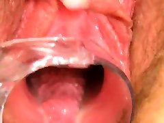 Cuddly nympho is gaping yummy clasic prstan in close up and getting