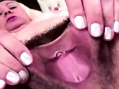 Hairy mature masturbates - HairyHotHoneys